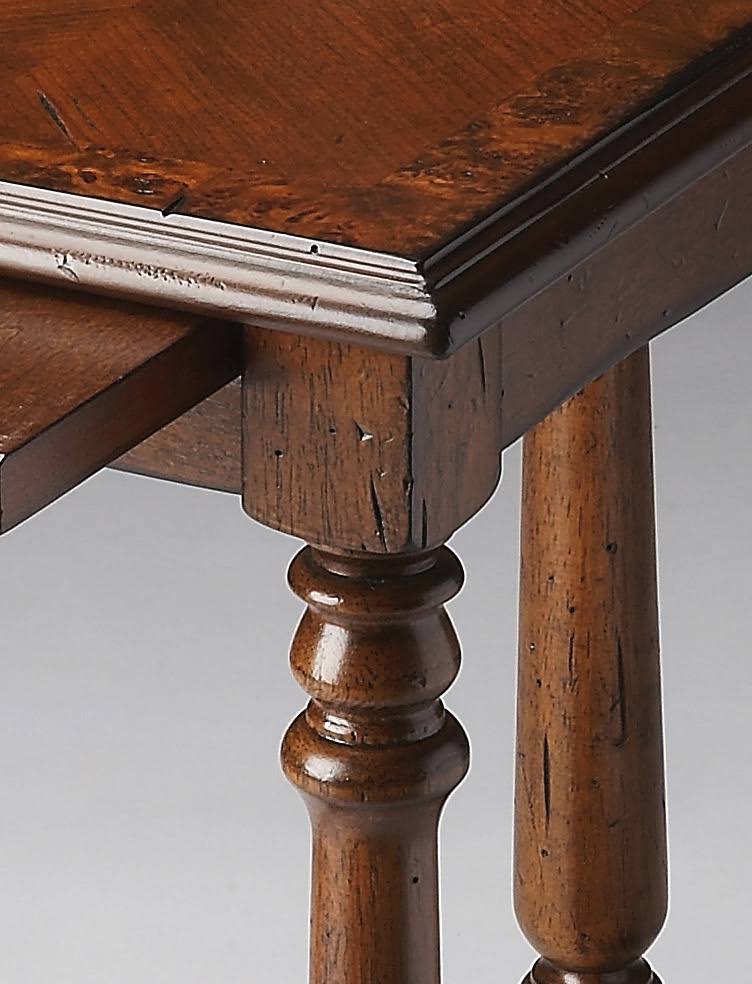 Chairside Table V1952