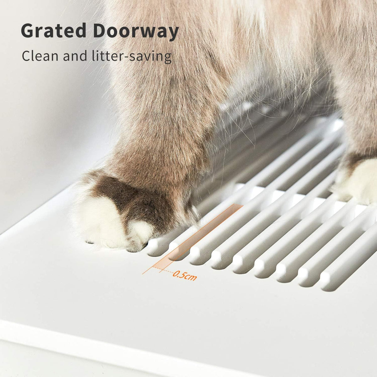 White Semi-Enclosed Cat Litter Box with Litter Scoop R43108