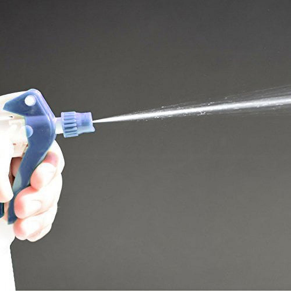 32 oz HDPE Plastic Spray Bottles with Adjustable Nozzle Z532702