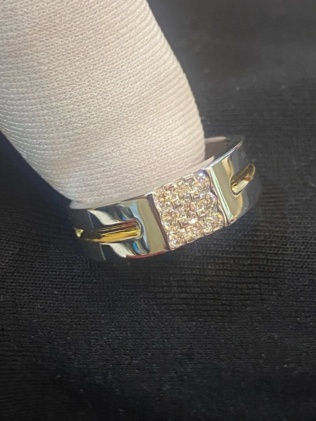 14K White Gold Diamond Wedding Band Ring H700