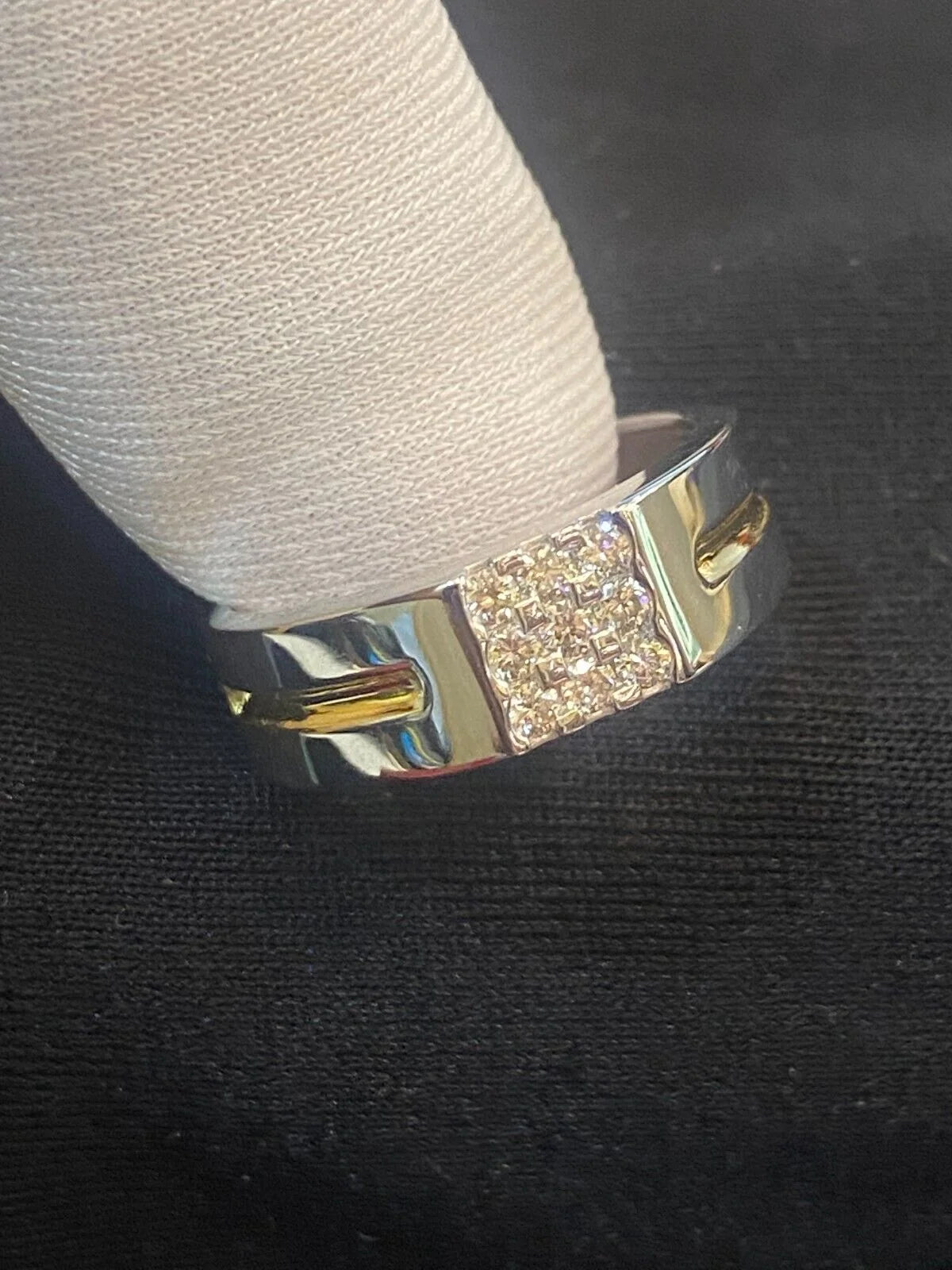 14K White Gold Diamond Wedding Band Ring H700