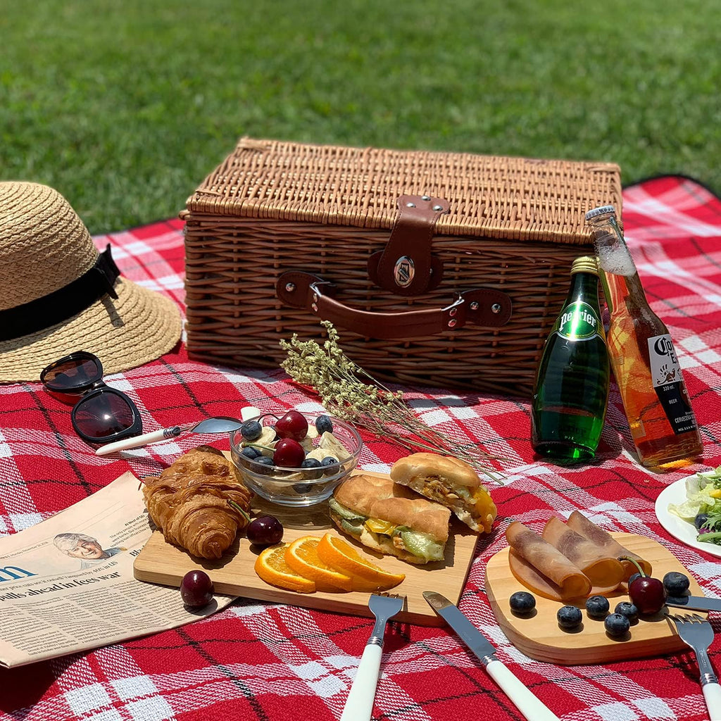 Willow Wicker Picnic Basket Set with Insulated Compartment X931537
