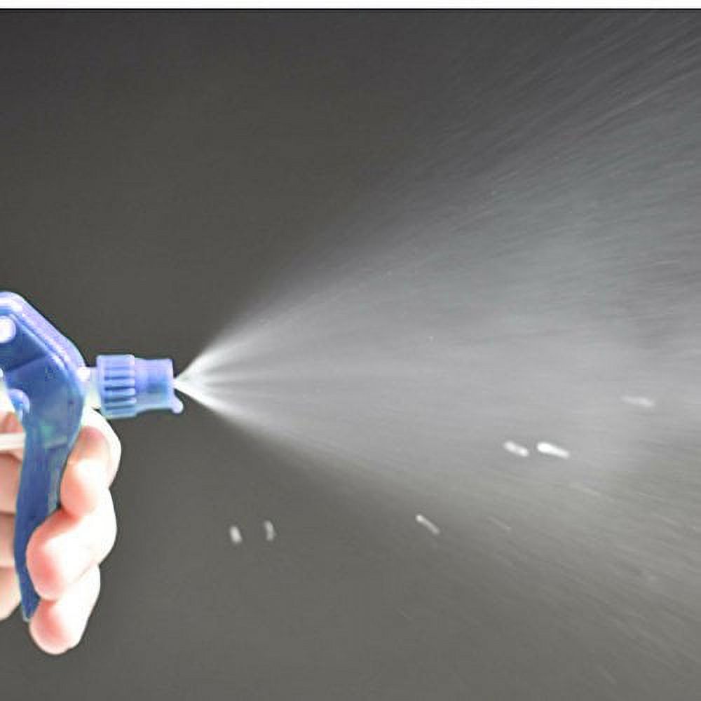 32 oz HDPE Plastic Spray Bottles with Adjustable Nozzle Z532702