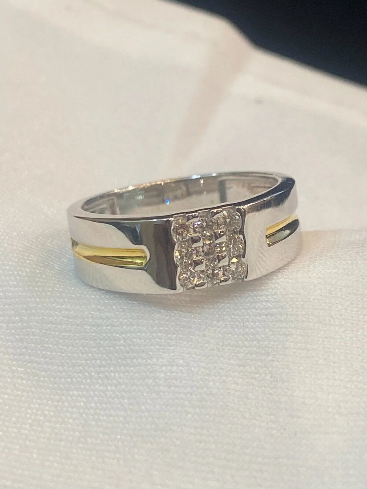 14K White Gold Diamond Wedding Band Ring H700