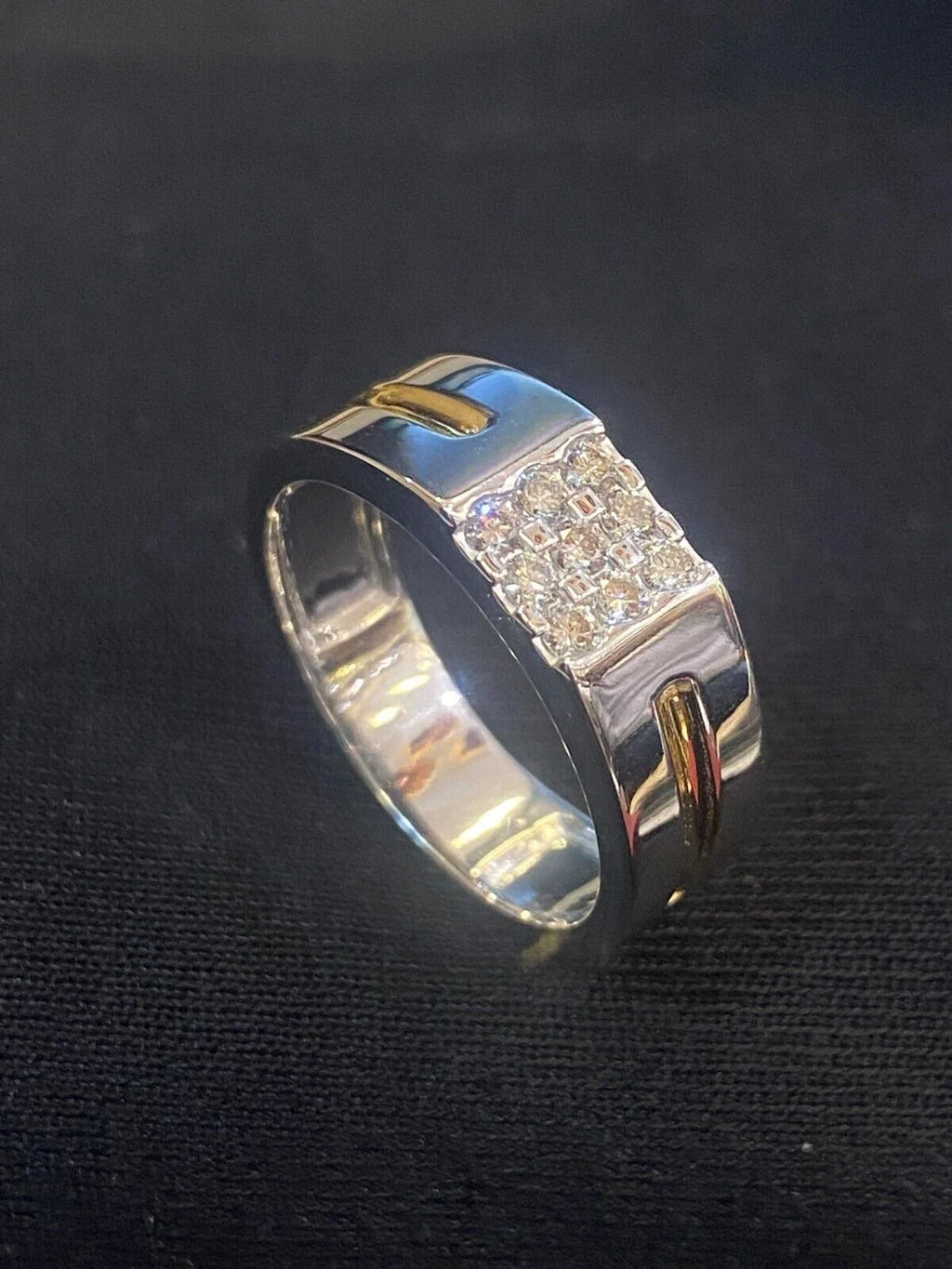 14K White Gold Diamond Wedding Band Ring H700